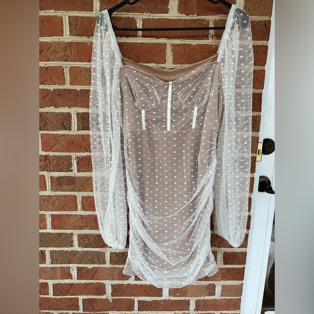 Small Amazon Body Con White Dress